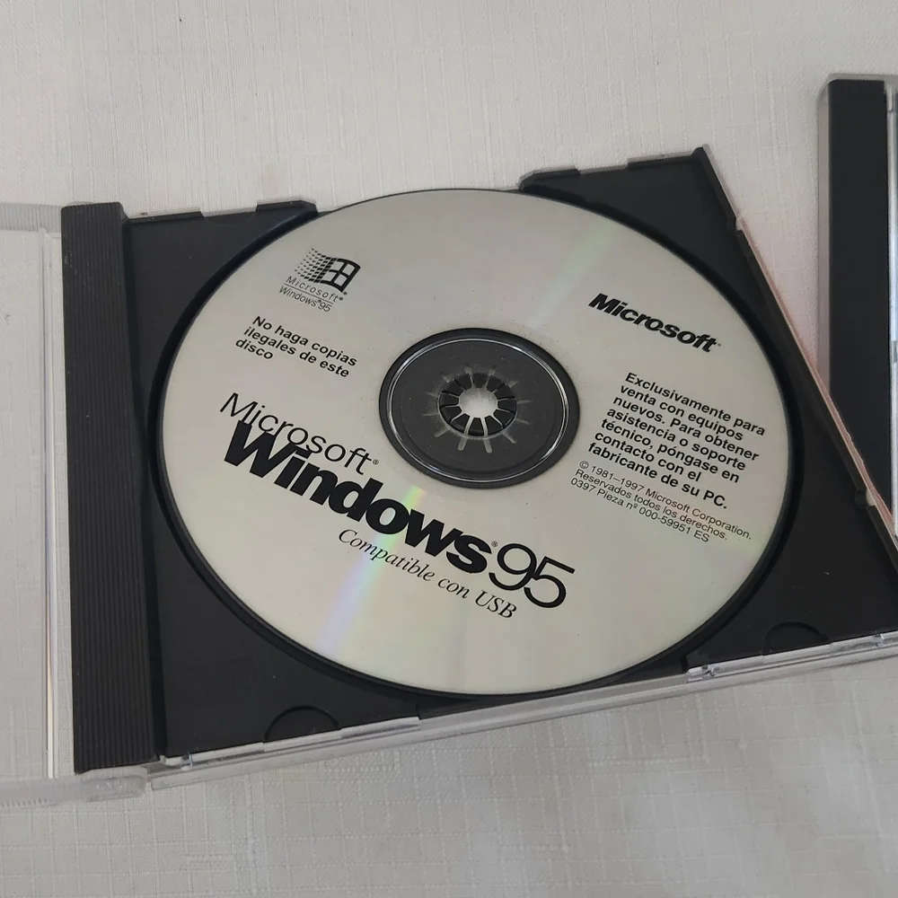 Microsoft Windows 95 with Games and Microsoft Windows 95 & Plus with USB Support